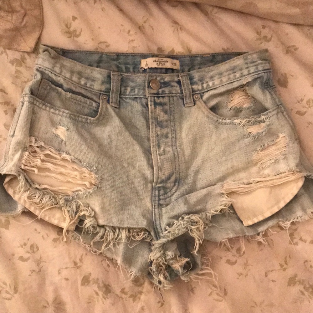 Abercrombie and Fitch High Rise Festival Short